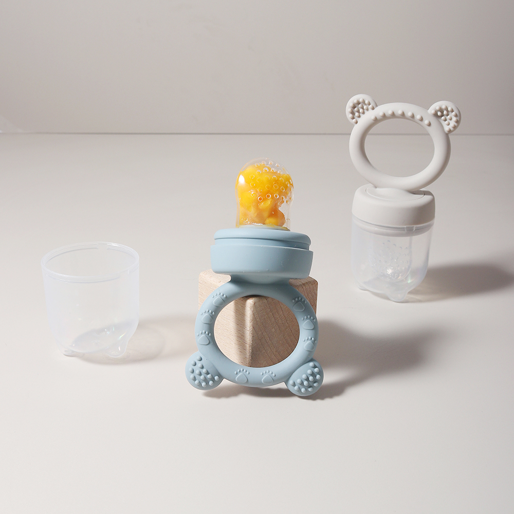 Baby Food Feeder - 新しいベビーフードグレードシリカゲル製ベビー用おしゃぶり、クマ型フルーツフィーダー、赤ちゃんの食事用に果物や野菜を粉砕します