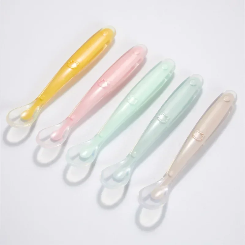 ソフトシリコンベビースプーン幼児補完食給餌トレーニングスプー - Baby Food Feeder のレビューと価格