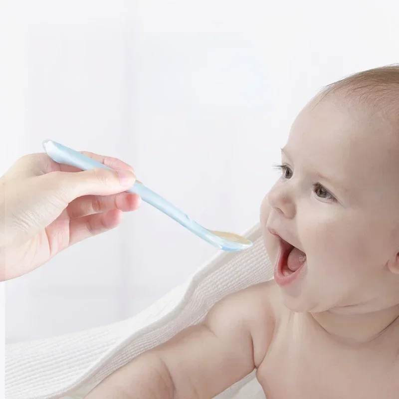 ソフトシリコンベビースプーン幼児補完食給餌トレーニングスプー - Baby Food Feeder のレビューと価格