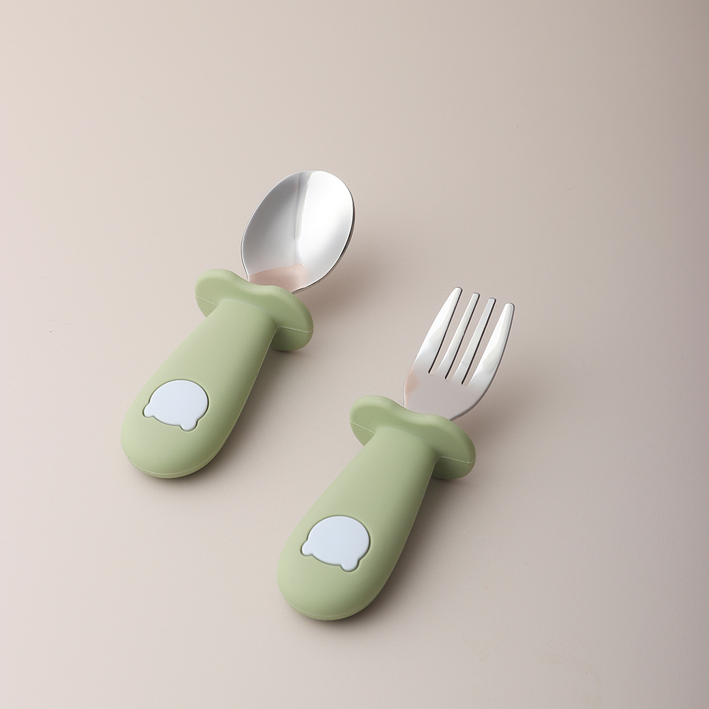 ベビーパンダ型シリコンスプーンとフォーク ステンレス製ベビー - Baby Kitchen Food のレビューと価格